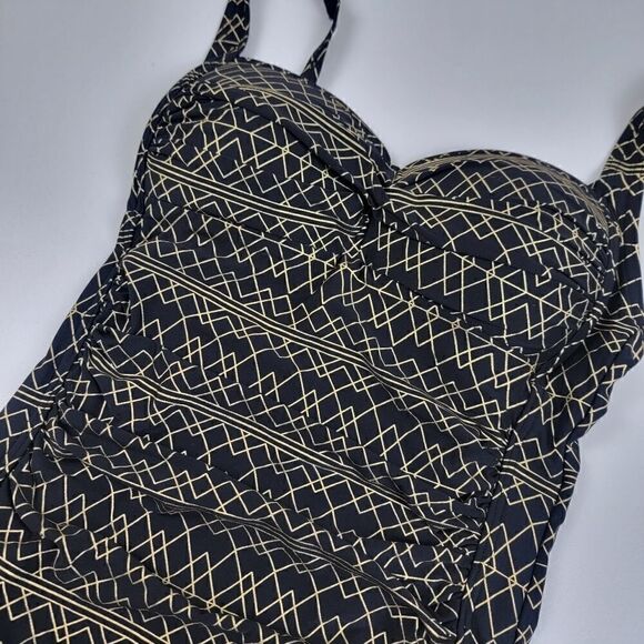 Nip Tuck One Piece Bathing Suit Black and Gold Trim size 6 EUC - Picture 3 of 16